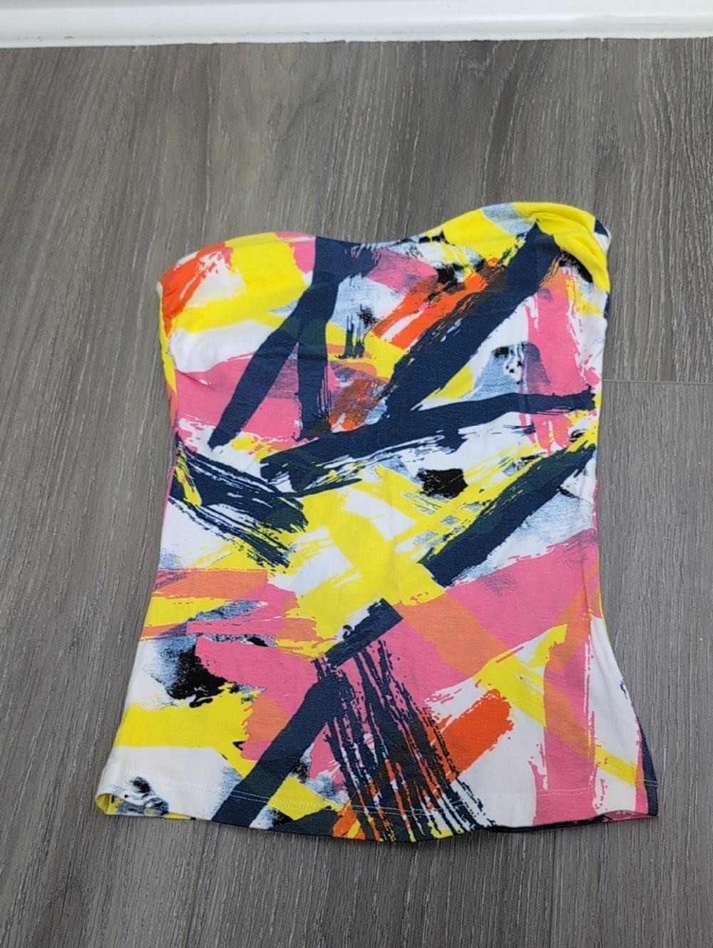 Wet Seal White Strapless Top with Multicolor Abstract Print